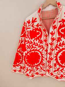Chaqueta Blanca con Bordado Suzani Naranja, Chaqueta Corta de Estilo Bohemio con Arte Floral Folclórico, Prenda Exterior Étnica Hecha a Mano - Product Image 3