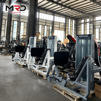 Máquina de prensa de piernas sentado con selector de peso, de acero ajustable, para entrenamiento de fuerza de la parte inferior del cuerpo, ideal para gimnasios y clubes de fitness.