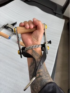 Poignée de cadre de gantry réglable gauche/droite pour exercices de levage latéral et entraînement des épaules – Équipement de fitness - Product Image 2