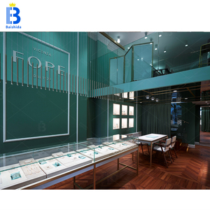 Présentoir à bijoux de luxe avec logo de marque personnalisé, <span class=keywords><strong>colonne</strong></span> métallique intégrée, <span class=keywords><strong>verre</strong></span> verrouillable, présentoir à bijoux de luxe - Product Image 2