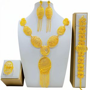 Conjunto de joyería chapada en oro de lujo para boda, regalo para novia, estilo Dubái, hecho a mano, exquisito conjunto de collar, aretes, pulsera y anillo de metal. - Product Image 3
