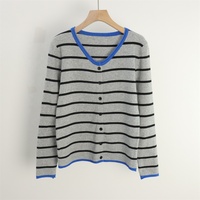 Pull cardigan tricoté personnalisé pour femme, col rond, manches longues côtelées, rayures noires et blanches, collection automne, fabrication OEM