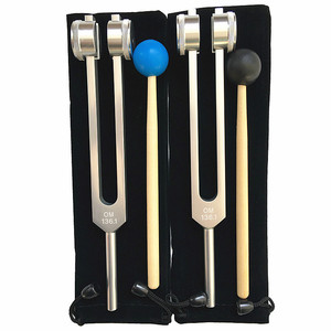 Diapason OM136.1 pour la pratique du yoga par la résonance, avec housse et marteau de réglage - Product Image 2
