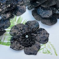 Patchs de fleurs noires à paillettes de couleur blanche pour robe de mariée
