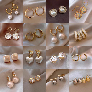 Boucles d'oreilles en argent S925 avec perles, luxe léger, haut <span class=keywords><strong>de</strong></span> gamme, tendance, polyvalentes, design <span class=keywords><strong>de</strong></span> niche, minimaliste, élégantes, cœur, florales, géométriques - Product Image 5