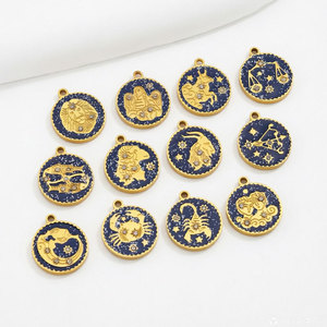 Colgante redondo de doce constelaciones chapado en oro con diamantes para componentes de joyería DIY, collares y pulseras - Product Image 1