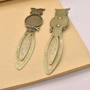 Accessoires d'ornement en alliage bronze ancien hibou-marqueur de page Époxy vierge Logo personnalisé Signet promotionnel en métal avec base de 20mm - Product Image 2