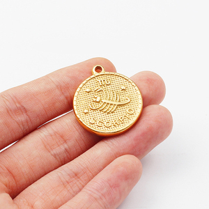 Nueva moda de acero inoxidable Vintage 12 horóscopo moneda colgante chapado en oro para collar - Product Image 3