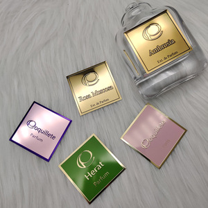 Parfum de style vintage avec logo personnalisé en relief en métal doré étiquette privée étiquettes métalliques 3d - Product Image 5