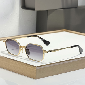 Occhiali da Sole Quadrati alla Moda con Montatura in Titanio, Design di Lusso Retrò Classico Polarizzati per Donne e Uomini, Lenti con Protezione UV400 - Product Image 3