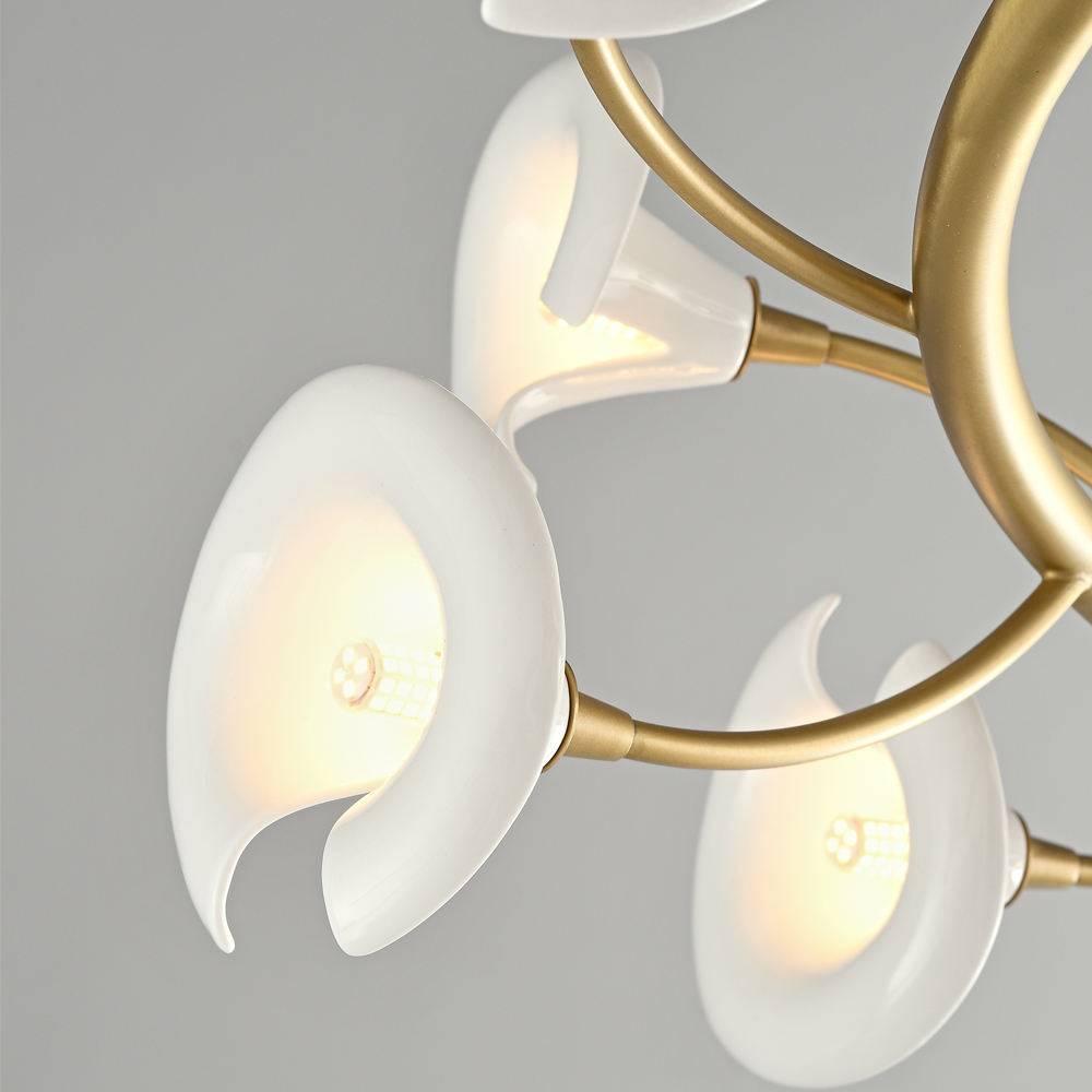 ทองเหลืองทอง + ดอกไม้สีขาว