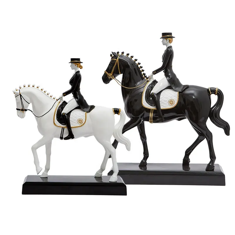 Stock รูปปั้นขี่ม้าสไตล์อังกฤษ,รูปปั้นตกแต่งบ้านสำหรับตกแต่งห้องนั่งเล่นม้าห้องเรียนงานศิลปะตกแต่งบนโต๊ะ