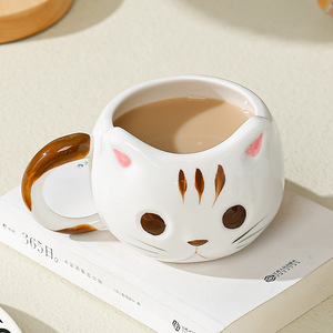 300Ml Japanse Stijl Creatieve Kattenvormige Mok <span class=keywords><strong>Cups</strong></span> Schattige Keramische Beker Cartoon 3d Kat Koffiemok Met Handvat Voor Gepersonaliseerde Geschenken - Product Image 3