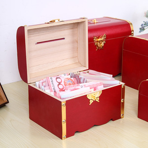 Caja de Ahorros de Madera Roja, Cofre del Tesoro de Madera Maciza con Detalles Dorados, Caja de Almacenamiento con Cerradura para Niños - Product Image 2