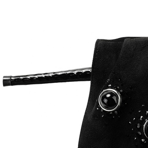 Bottines <span class=keywords><strong>en</strong></span> <span class=keywords><strong>daim</strong></span> noir avec clous <span class=keywords><strong>en</strong></span> cristal, bout pointu <span class=keywords><strong>en</strong></span> PU verni, style occidental tendance pour l'automne et l'été, augmentant la taille - Product Image 6