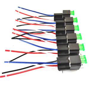 Conector de Relé Automotriz de 5 Pines, 30A, 12V, Plástico Negro, Montaje Estándar - Product Image 5