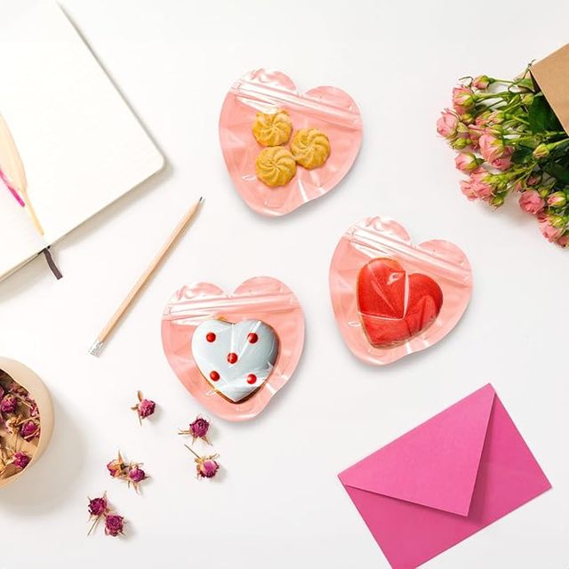Resealable Bags for Small Business Heart-Shaped Clear Mylar Sample Bag, Mini Smell Proof Packaging Bag for Jewelry Candy