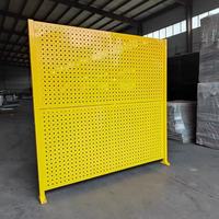 Équipement d'isolation pour atelier d'usine, clôture en plaque perforée traitée thermiquement avec treillis métallique perforé, clôture perforée mobile