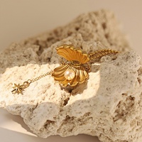 Collier pendentif en coquillage de perles ouvrables avec médaillon vintage Chaîne de chandail en acier inoxydable plaqué or 18 ct Bijoux esthétiques pour femmes