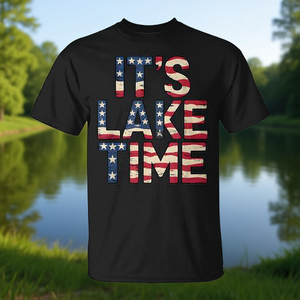 Camiseta Patriótica con la Bandera Estadounidense de It's Lake Time para el 4 de Julio - Product Image 3
