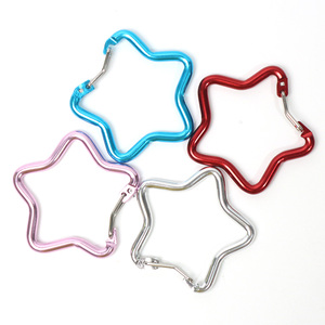Mousqueton étoile en alliage d'aluminium, clip porte-clés, mousqueton à ressort multicolore pour le <span class=keywords><strong>camping</strong></span>, la randonnée, les voyages, mousqueton léger à ressort - Product Image 1