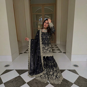 Traje Anarkali Negro Bordado para Mujer, Estilo Tradicional Indio-Pakistaní, Vestido Largo de Seda, Corte Regular, Ropa para Bodas - Product Image 1
