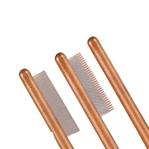 Peine <span class=keywords><strong>de</strong></span> madera especial para perros <span class=keywords><strong>de</strong></span> pelo largo, desenreda nudos, elimina pelo suelto, con dientes seguros, ecológico, clásico, para el aseo <span class=keywords><strong>de</strong></span> mascotas Senwei - Product Image 1
