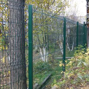 รั้วลวดตาข่ายเชื่อม 3 มิติ พร้อมเสาสี่เหลี่ยม สีเขียว น้ำเงิน น้ำตาลเข้ม มีจำหน่าย ปรับแต่งความสูงและความกว้างได้ - Product Image 5