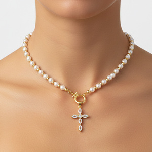 Collar de Moda con Crucifijo de Latón, Joyería Religiosa para Mujer, Collar con Cuentas y Colgante de Cruz de Jesús con Circonitas, Bañado en Oro de 18K - Product Image 2