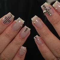 Pyramides 3D Punk Rock pour Nail Art, Rivets Métalliques Coniques à Quatre Faces à Dos Plat, Breloques Gothiques pour Ongles