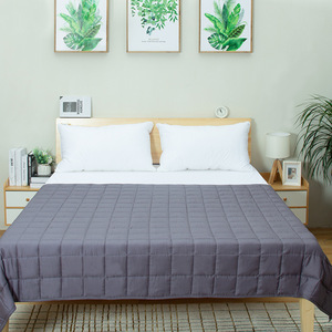 Couverture lestée 180 cm x 200-220 cm en coton matelassé, couleur unie, literie printemps-automne - Product Image 1
