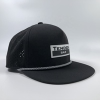Casquette de baseball sport en polyester découpé au laser à bord plat pour hommes noire à la mode OEM casquette de baseball personnalisée en caoutchouc Pvc Patch logo casquette Snapback étanche