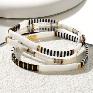 Ensemble de bracelets perlés élastiques multirangs en verre Miyuki Tila, style bohème, résistants à la décoloration, pour l'été et la plage, bijoux de mode unisexe - Product Image 1