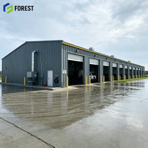 Entrepôt commercial à ossature métallique résistante aux intempéries, à grande portée, préfabriqué, pour le stockage de marchandises - Product Image 1