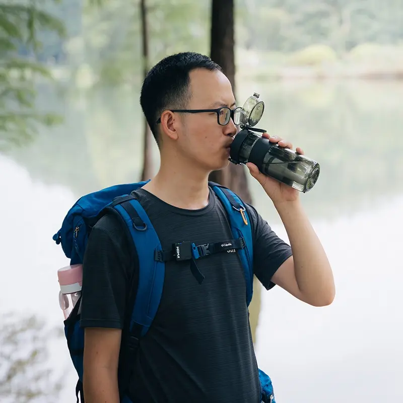 Survival Notfall Großhandel tragbarer Aktivkohlenstoff-Filter-Wasserflasche Außenwasser-Reinigungsflasche Wasserfilterflasche