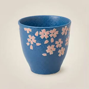 Taza de té japonesa de porcelana cerámica azul Sakura, apta para microondas, con diseño floral, para beber Hojicha - Product Image 1