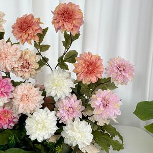 Fleurs artificielles transfrontalières en soie à 3 têtes Dahlia pour décoration de mariage et de maison - Product Image 4