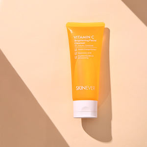 Limpiador Facial de Vitamina C de Alta Calidad con Fórmula Coreana para Pieles Sensibles, Limpieza Profunda e Iluminadora - Product Image 2