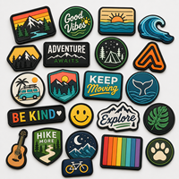 Écussons en caoutchouc souple 3D, badges en PVC avec fixation auto-agrippante, patchs en silicone souple et PVC gaufré pour chapeaux et casquettes