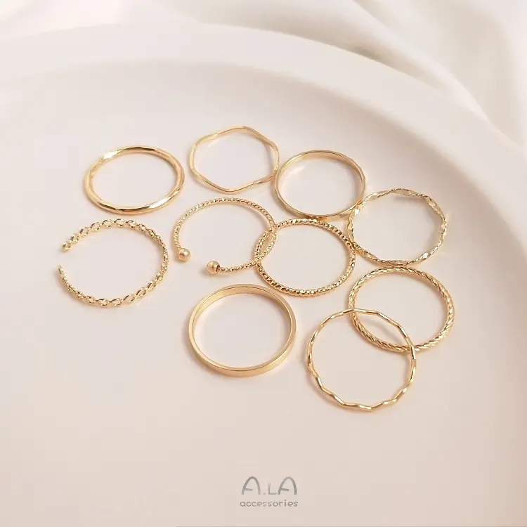 Trending Minimalist Rings Gold Plated Jewellery Wave Rings For Women