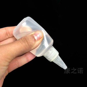 <b>Plastic</b> Bottle 50ml Pointed Nozzle Squeeze For Chemical <b>Packaging</b> Cylinder Shape Translucent - Product Image 1