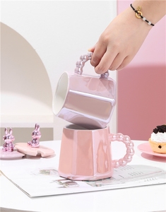 Cadeaux souvenirs créatifs pour mariage, fête : Ensemble de tasses à lait/eau avec couvercles et cuillères, et tasses à café avec pailles - Product Image 3