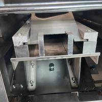 Machine à découper le poisson sur mesure de 1,5 mm d'épaisseur, machine à fileter le poisson frais et congelé automatique de 1 kW, trancheuse à viande 280 pièces/min
