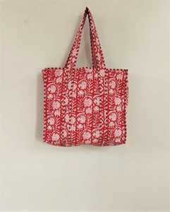 Bolso Tote de Algodón Acolchado con Estampado Floral Étnico, Hecho a Mano, para Viajes y Compras - Product Image 1