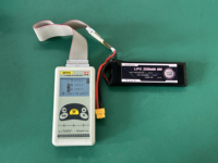 بطارية ليثيوم خفيفة الوزن للغاية 2S 7.4V 3200mAh 50C مع علبة صلبة لمركبات التحكم عن بعد، سيارات التحكم عن بعد، الشاحنات، الدبابات، سيارات سباق FPV
