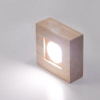 Lampe de nuit moderne créative en bois, alimentée par piles, lumière chaude, solide, lumineuse, lampe en cristal 3D avec base LED
