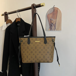 中国制造。批发产品。PU材料制成的女式手提包，容量大，带肩带。2848 - Product Image 6