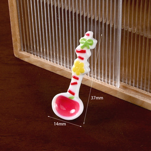 Miniatura <span class=keywords><strong>de</strong></span> simulación <span class=keywords><strong>de</strong></span> linda cuchara <span class=keywords><strong>de</strong></span> resina con forma <span class=keywords><strong>de</strong></span> manzana para postres y café, ideal como adorno para <span class=keywords><strong>casa</strong></span> <span class=keywords><strong>de</strong></span> <span class=keywords><strong>muñecas</strong></span>, cocina en miniatura o decoración <span class=keywords><strong>de</strong></span> teléfono. - Product Image 4