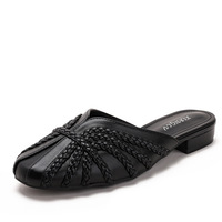 Nouvelles sandales minimalistes de luxe léger, chaussures plates élégantes et polyvalentes pour les trajets quotidiens, les sorties en plein air, les rendez-vous et les soirées