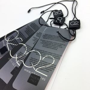 2025 Impresión de ropa personalizada de lujo Jeans Papel Ropa transparente Mercancía Pvc Etiqueta colgante de plástico Etiquetas de plástico - Product Image 4